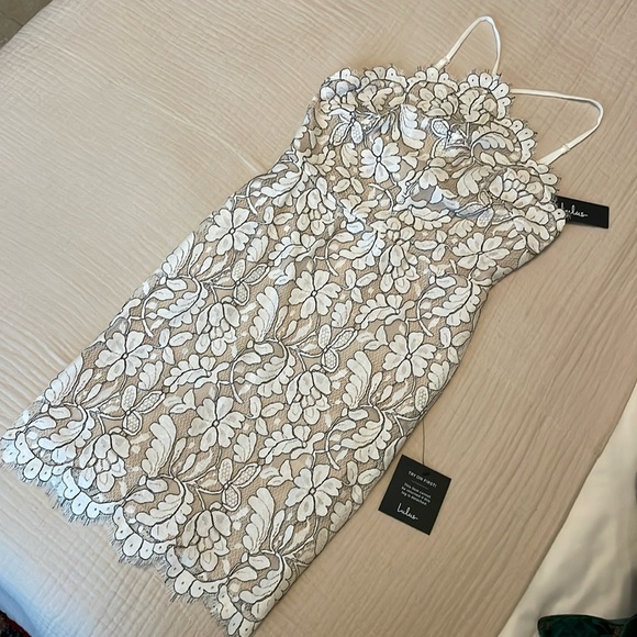 NWT Lulus Size Small Lace Mini Dress - Picture 1 of 4